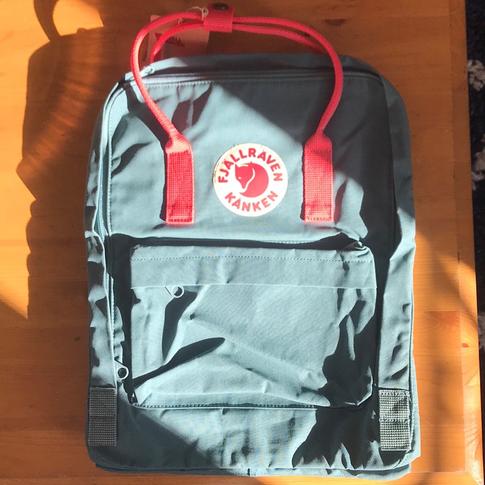 Fjallraven Kanken Original in Green / Pink